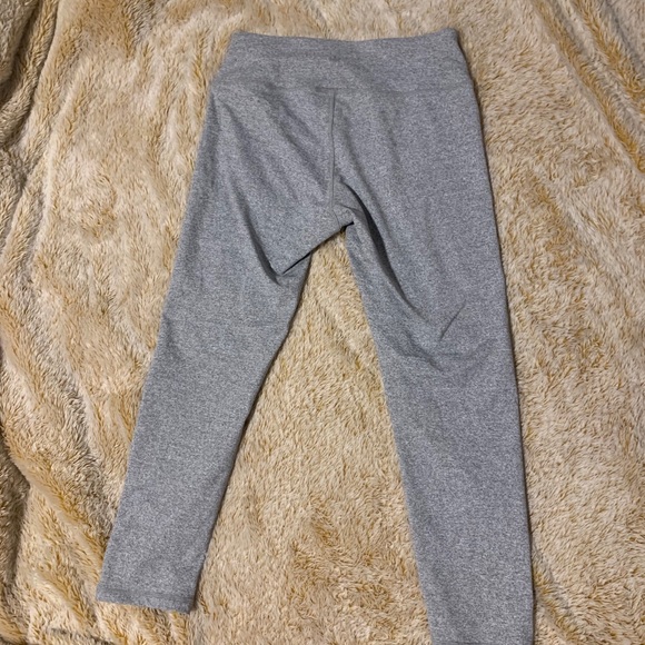 3/4 workout tights - Picture 2 of 3